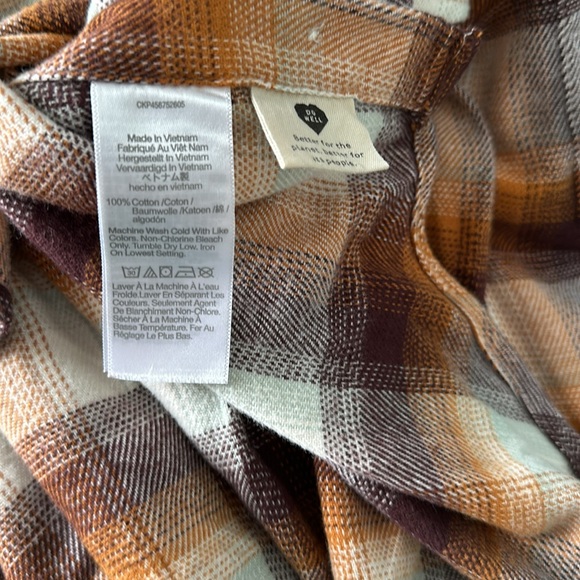 Like New Madewell Flannel Side-Button Oversized Shirt, Bickett Plaid, M - Picture 9 of 13